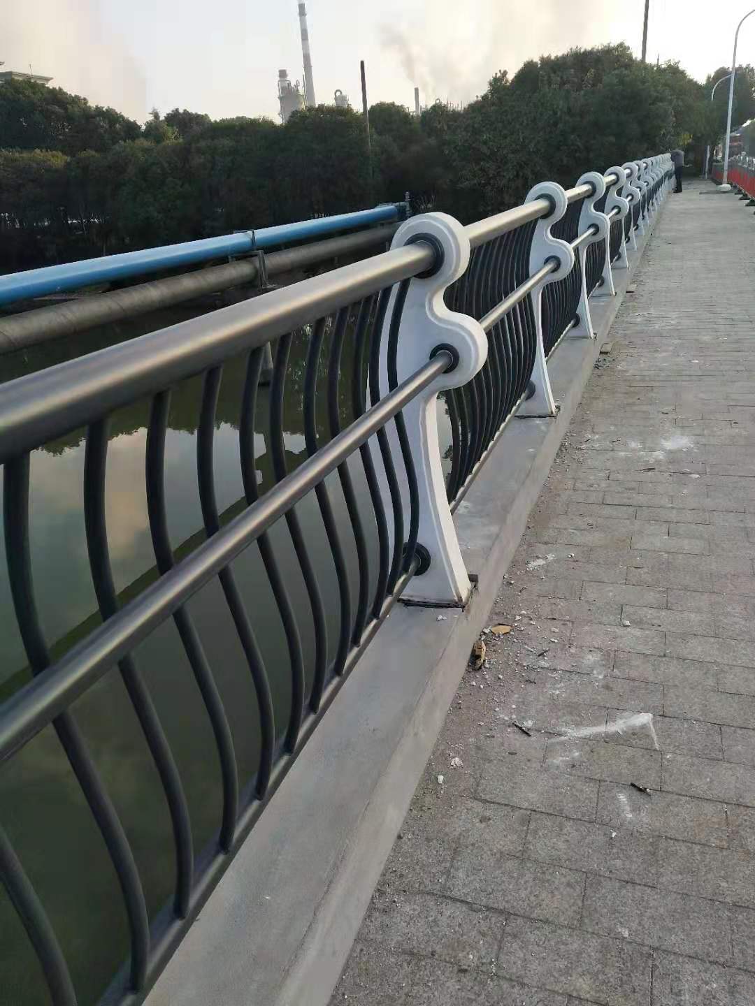 宁波北仑滨海快速路一号、四号桥桥梁栏杆